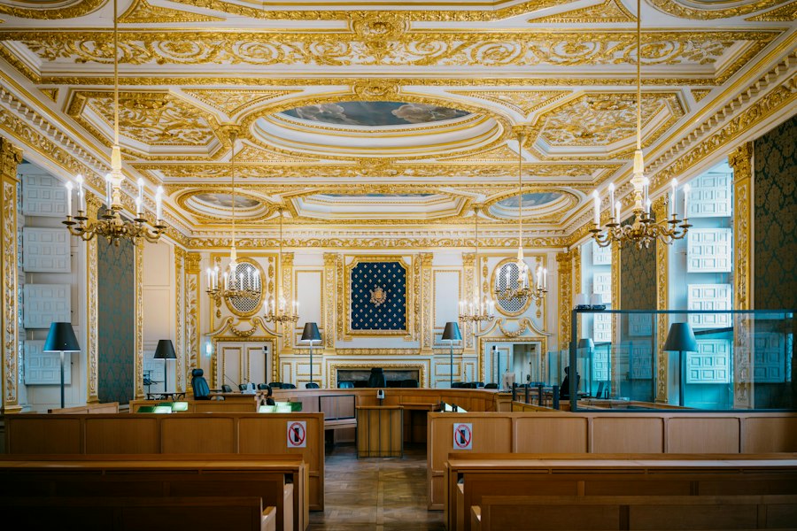 Photo judicial system