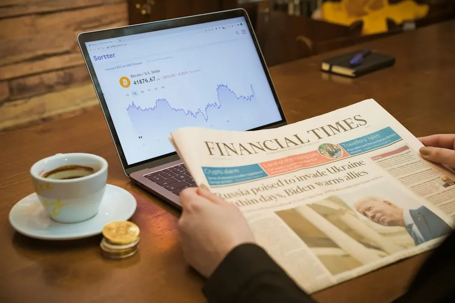 Romania weekly report experts data
